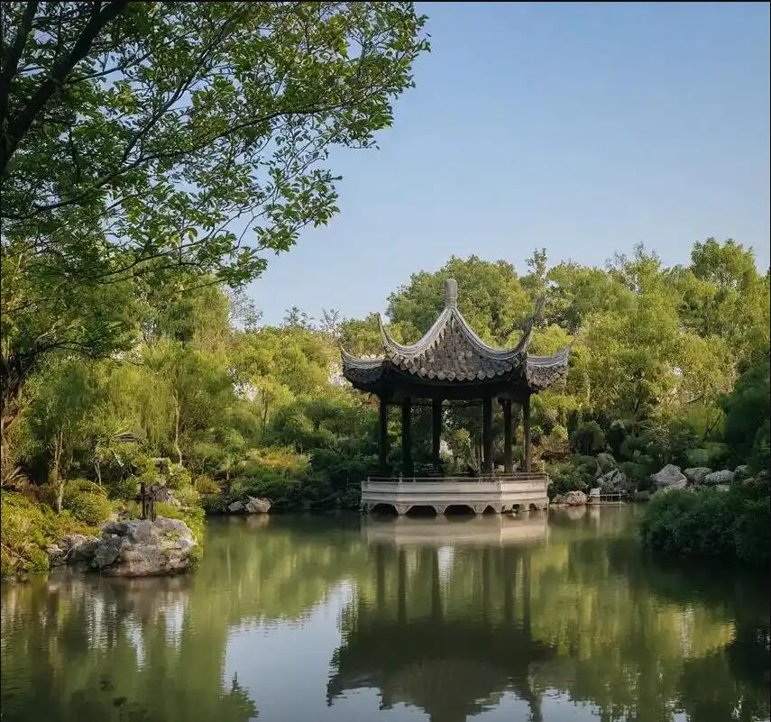 石楼县岑迷餐饮有限公司